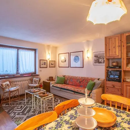 Joivy Family Apartment, Near Lifts, In شقة *