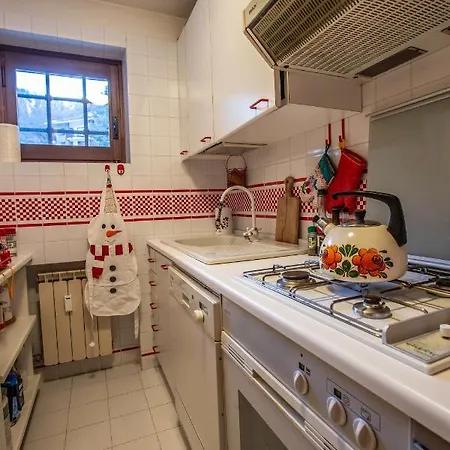 Joivy Family Apartment, Near Lifts, In شقة