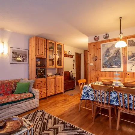 Joivy Family Apartment, Near Lifts, In شقة كورمايور