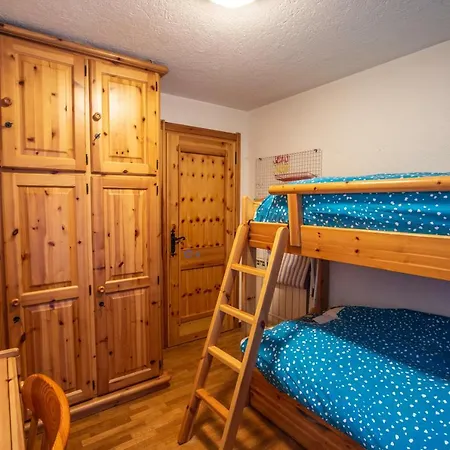Апартаменты Joivy Family Apartment, Near Lifts, In Курмайор